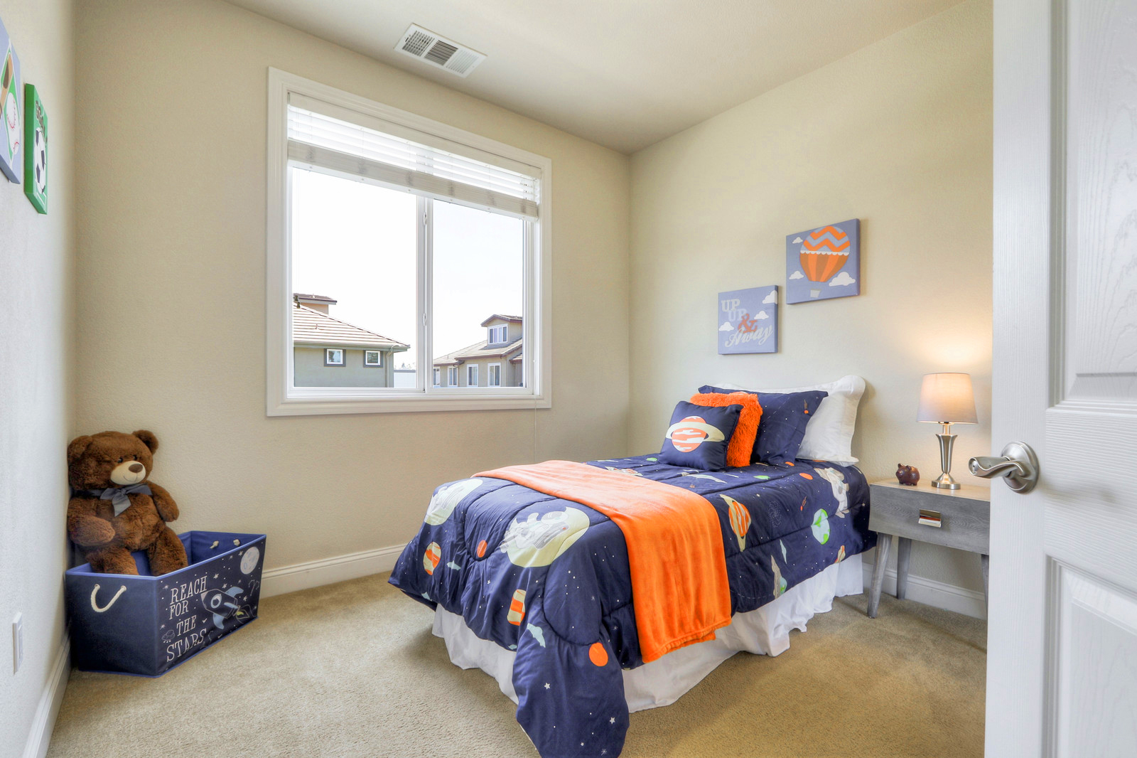 33_F81124_McKay_Drive40_mls.jpg
