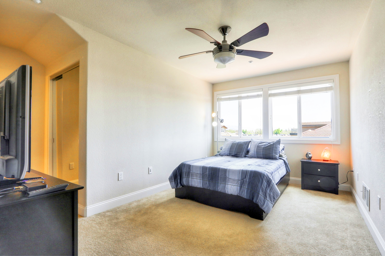 42_F81124_McKay_Drive50_mls.jpg