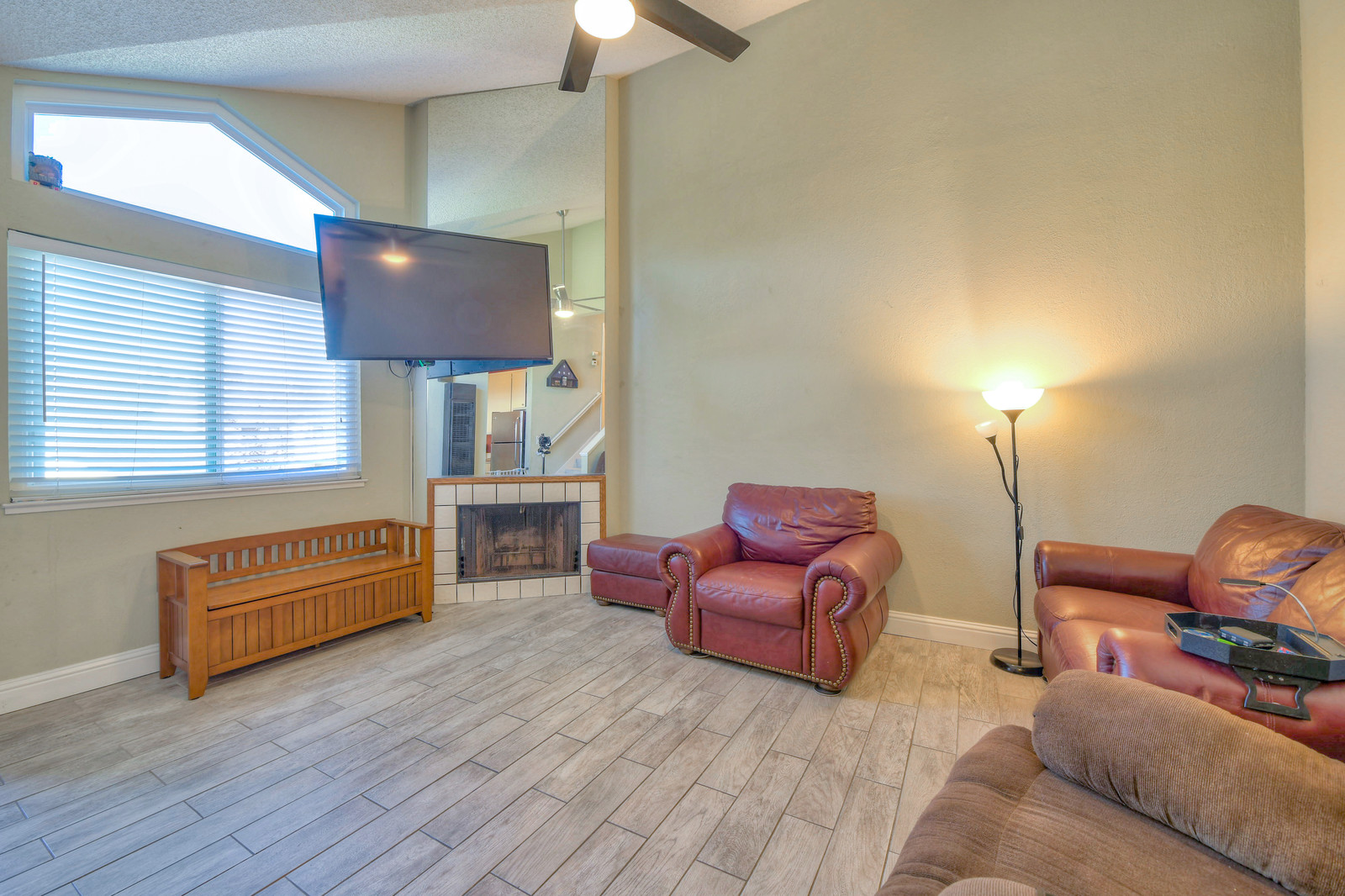 10_F8472_Coyote_Creek15_mls.jpg