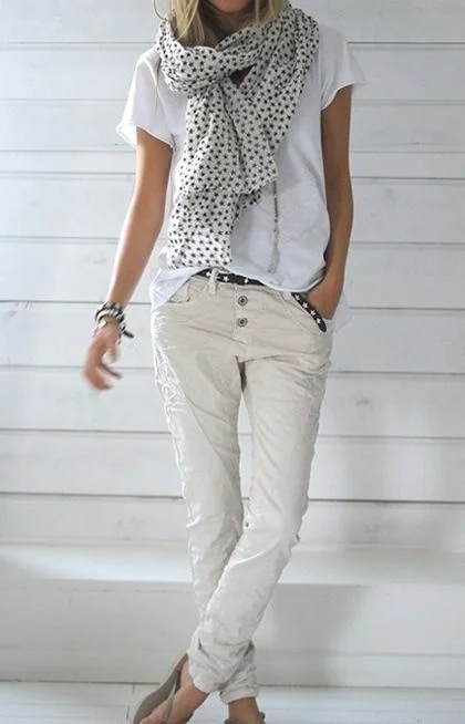 Casual dressing can easily be chic and stylish. Looking drab and sloppy is completely avoidable.