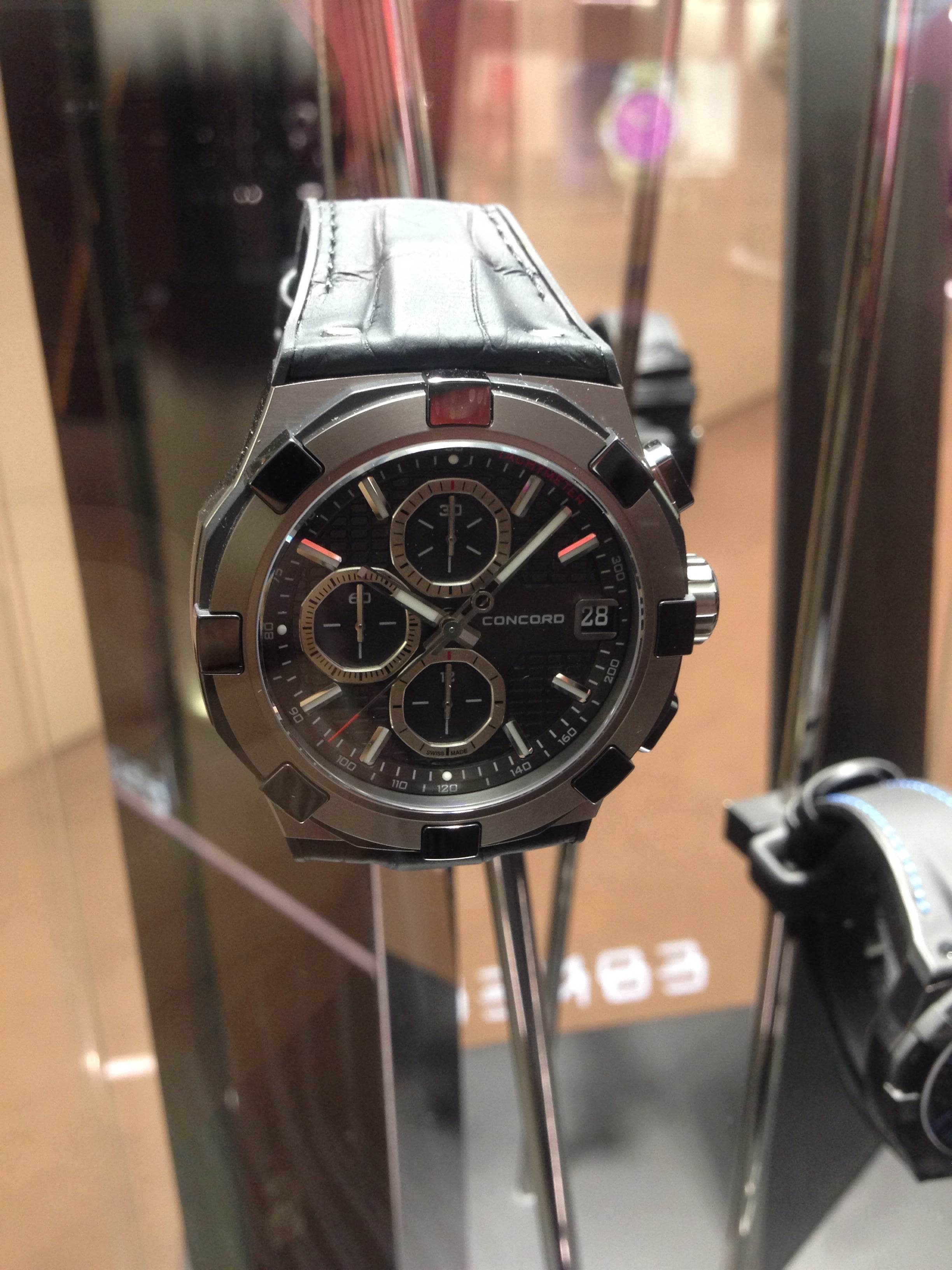 Like the strap and sub dials. Those three windows remind me AP Royal Oak.