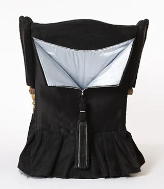 gown-chair03.jpg
