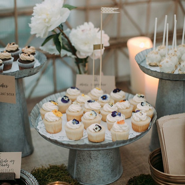 #TBT Going back to this dessert table I catered and styled for my friend @slkgurlak 's wedding at @shopterrain back in June. Thanks again to @weddingchicks for the mention and for featuring their beautiful day! #newoldfshndfood #newoldfshnd