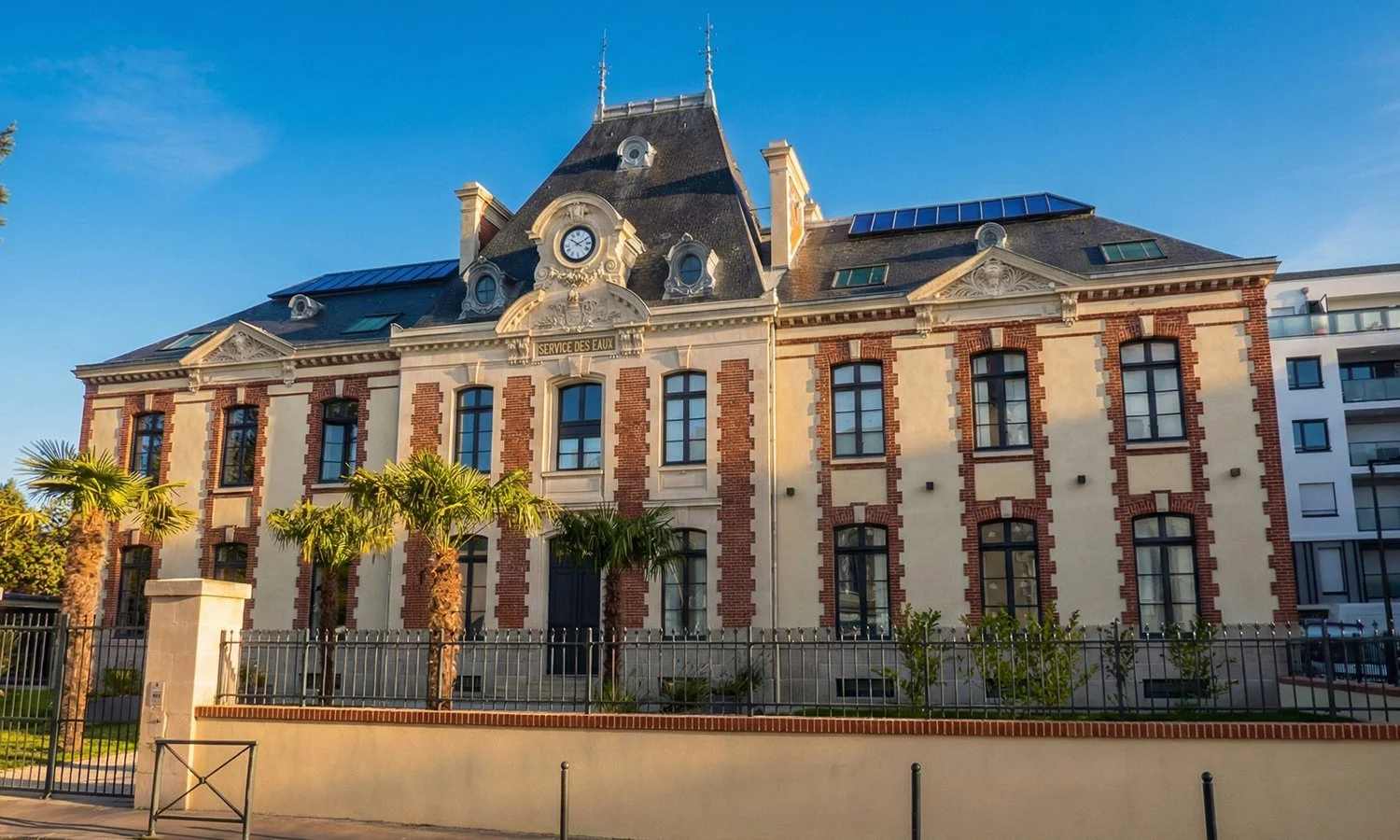 A9 1401 Chateau Auvours_04.jpg