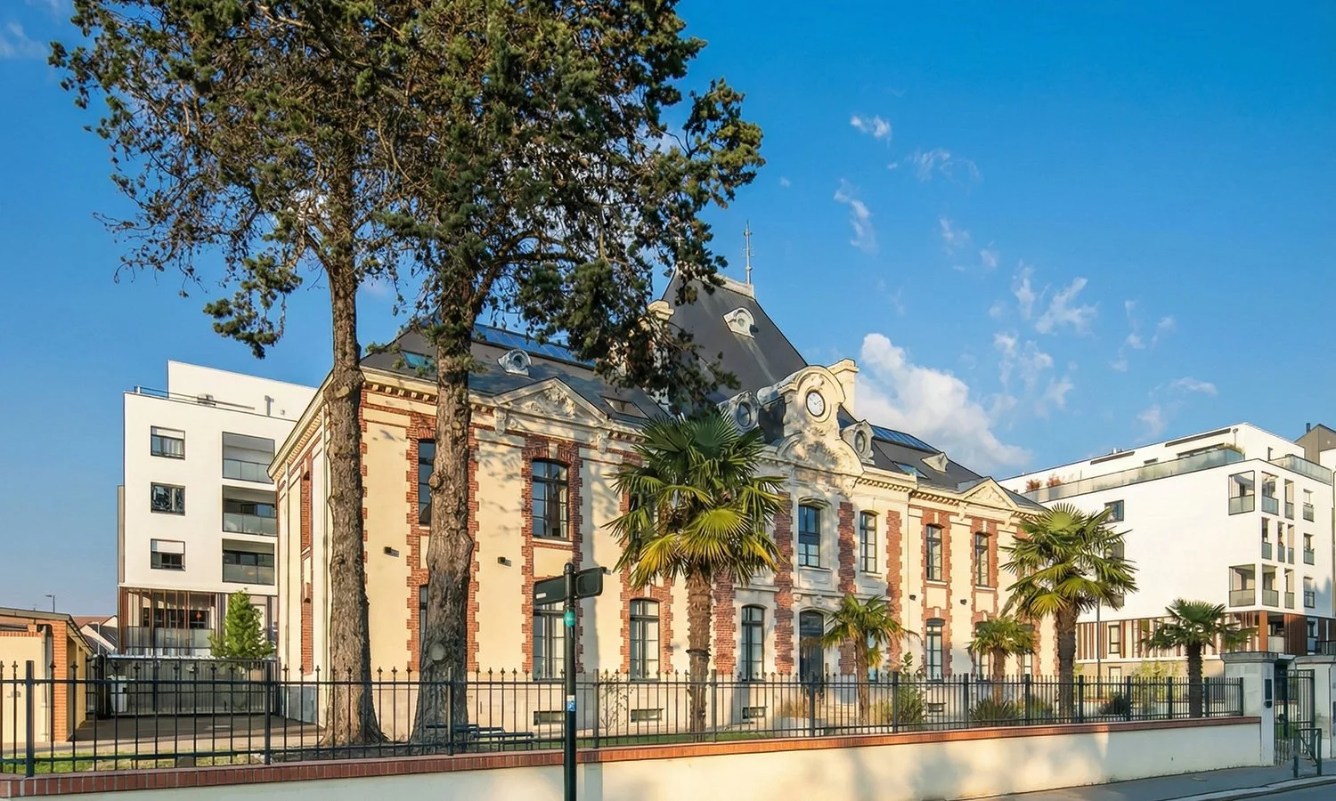 A9 1401 Chateau Auvours_06.jpg