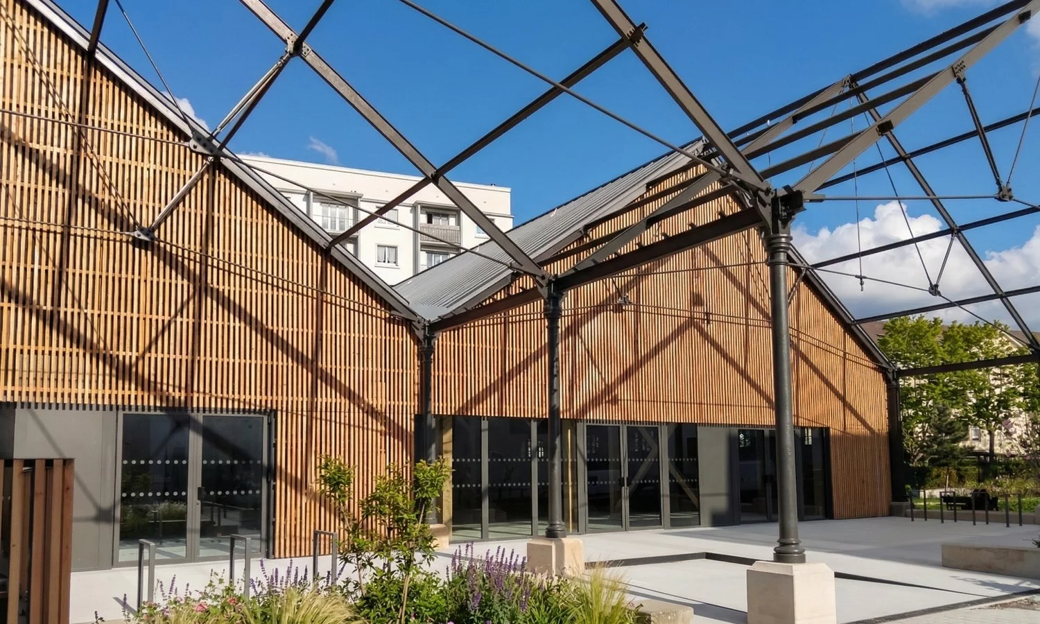 A2 1602 Halle 05.jpg