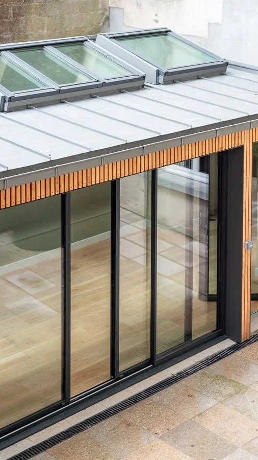 A2 2001 Rousseau 01.jpg