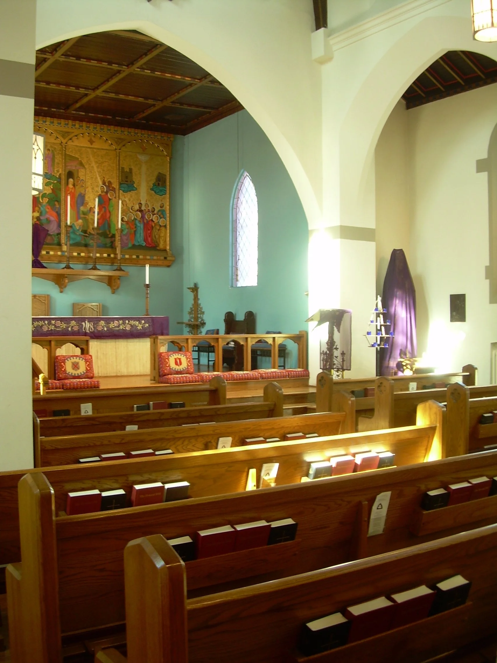 View from nave into chancel before.JPG