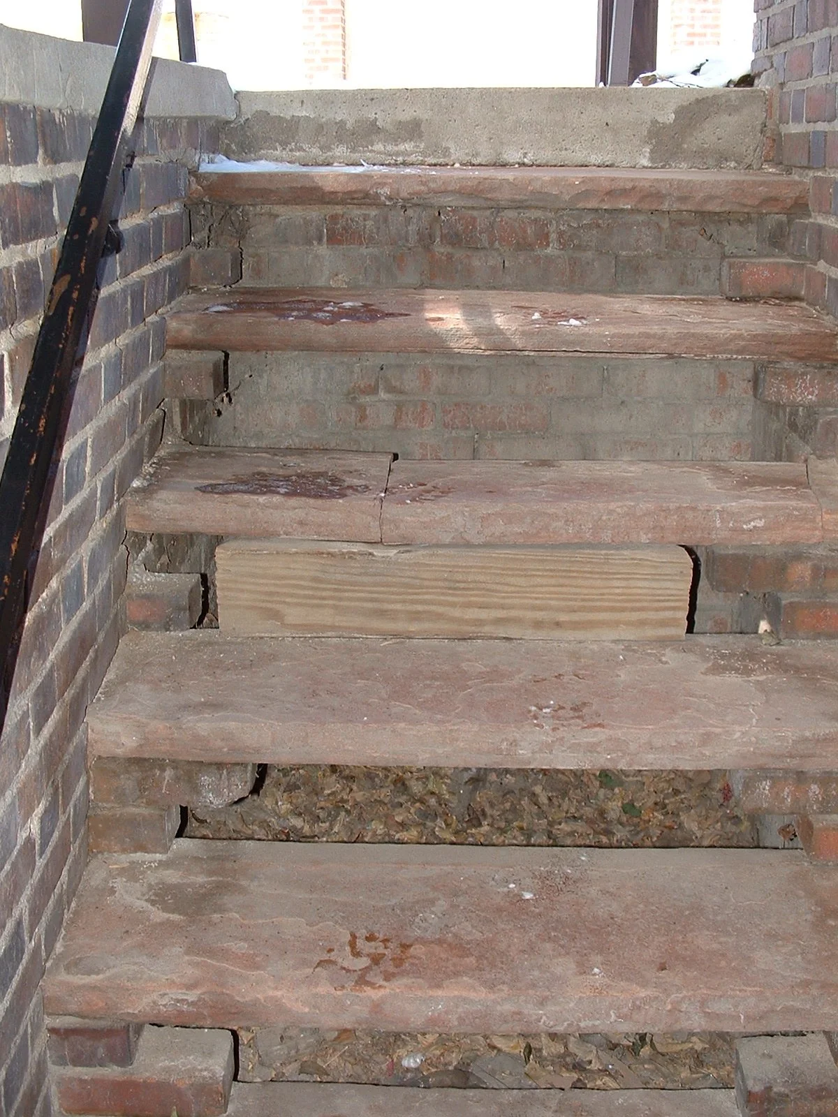 stairs to teh undercroft door.JPG