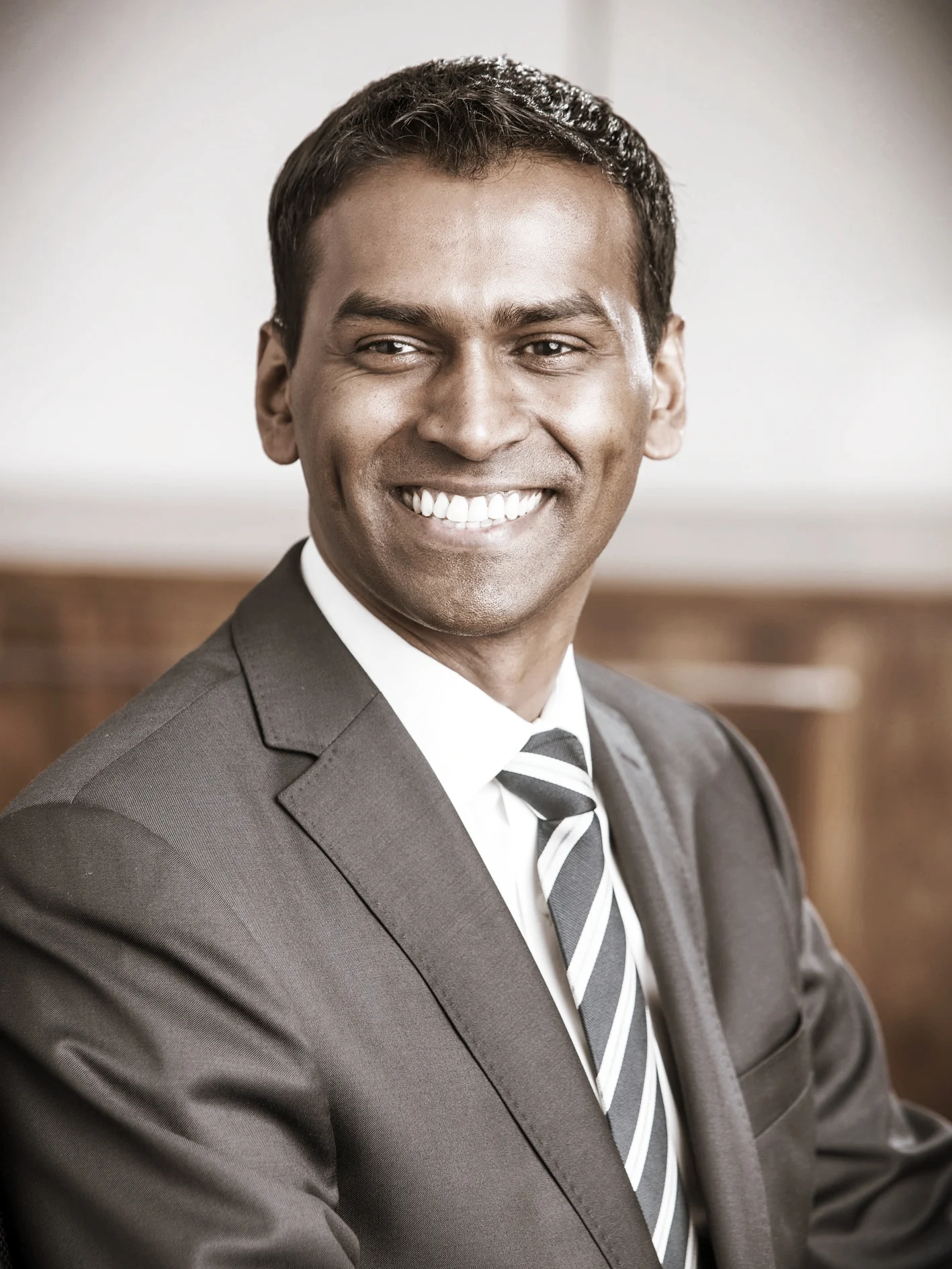LEE NAIK