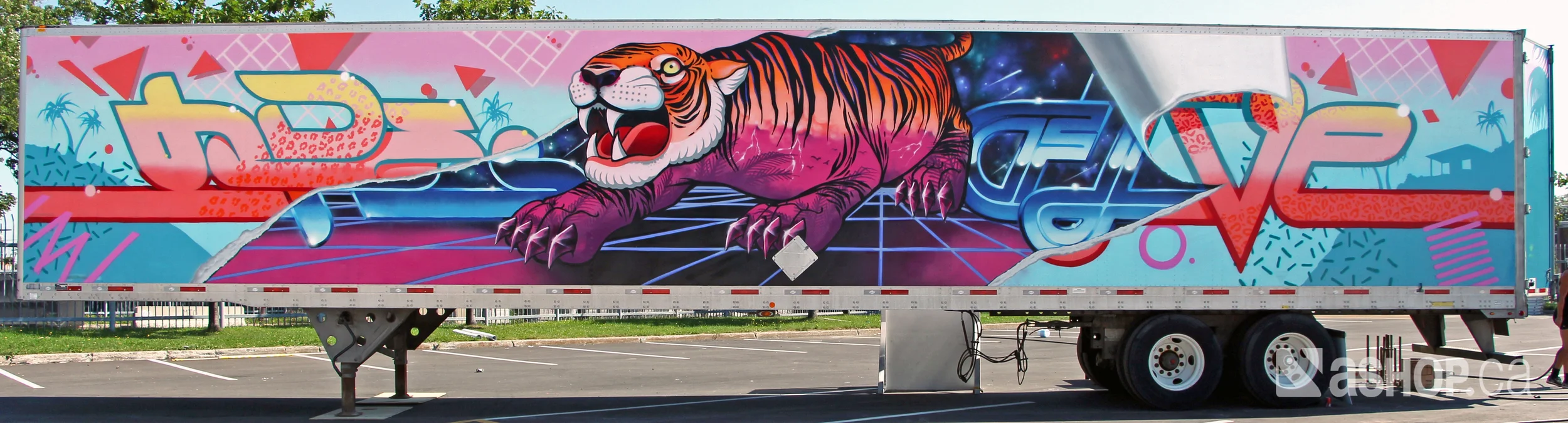 Ashop-a'shop-mural-graffiti-graff-truck-expo-quebec-zone-art-urbain-street-art-dre-earthcrusher-five8-dhs-zema-tattouage-royal.jpg