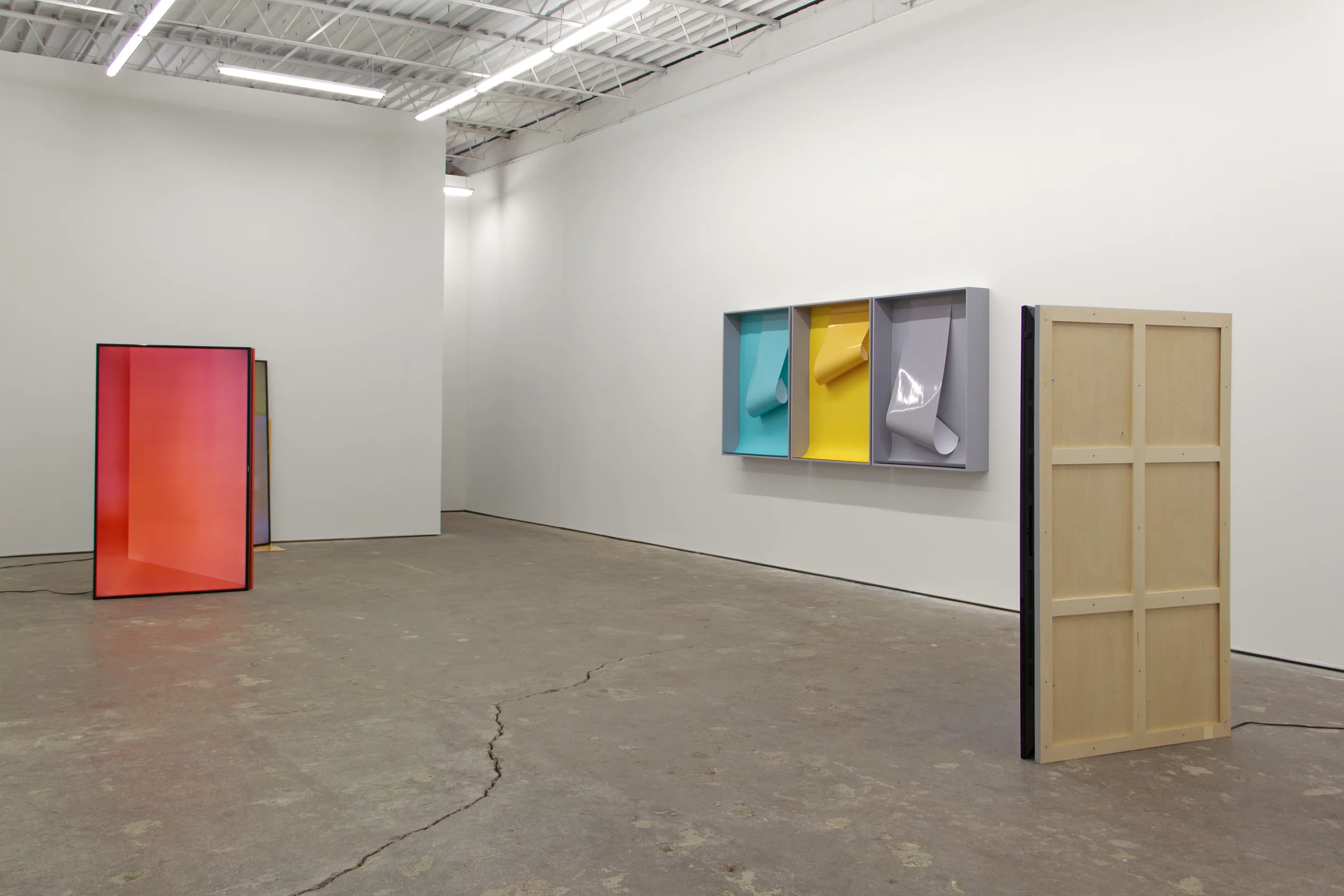 View Finder, installation view, UHD tvs, inkjet print, Savage seamless paper, wood panel, continuous loops, 2016