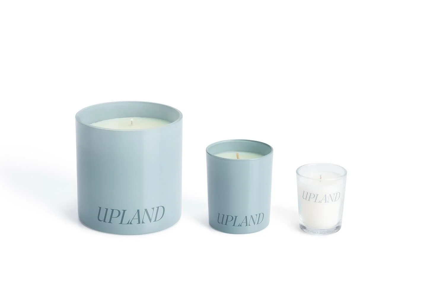 Journey to the High Sierra 🍃

With notes of juniper, pine, vetiver, and moss, Upland captures the essence of California's heart. The Upland fragrance whisks you away to the serene beauty of the Sierra's wilderness.

Upland Large 765g, Upland Classic