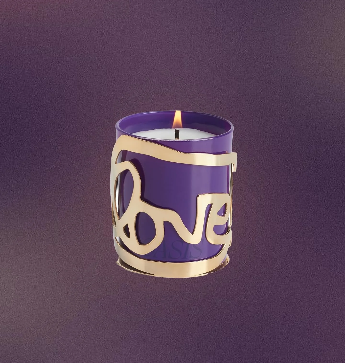 OASIS&bull;Where stillness meets light.

The violet glass &mdash; a nod to the Crown Chakra &mdash; reflects a space beyond thought, where intuition flows freely.
As you light it, take a breath and set a quiet intention &mdash; something you&rsquo;d 