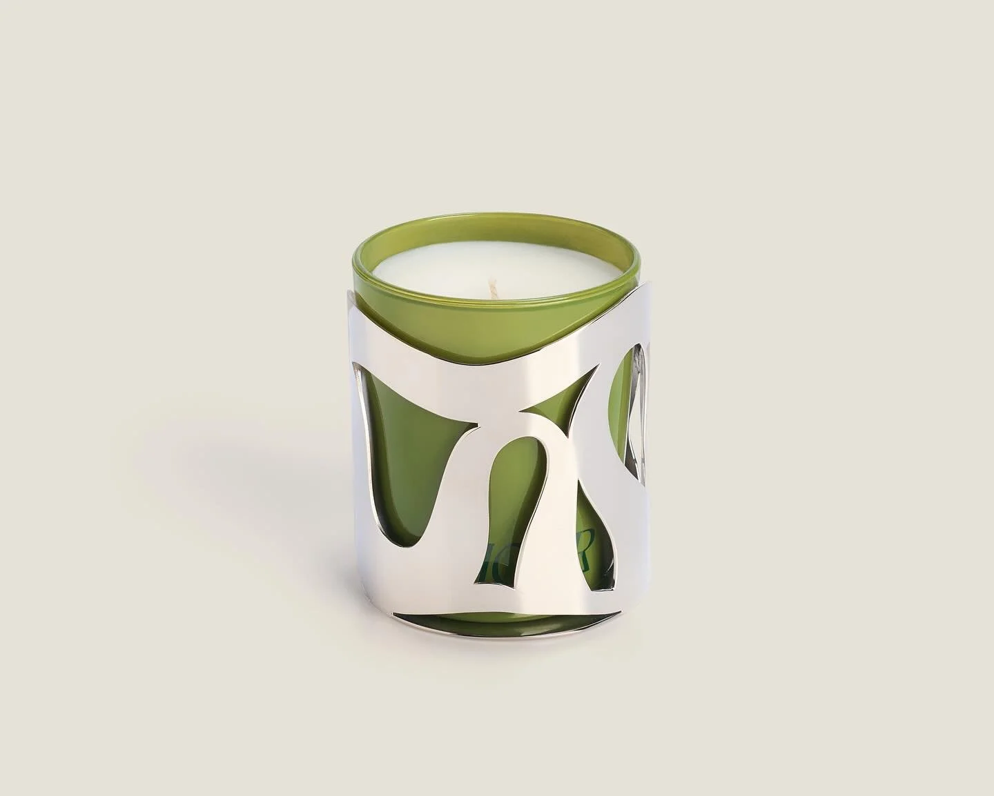 ✨ Enter the new season with intention. ✨
Carry the energy of renewal and light into the season ahead.

Three scents designed to guide you into a crisp, grounded time of year.

AMOUR
Sandalwood &bull; Patchouli &bull; Rose 🌹
A romantic blend that sof