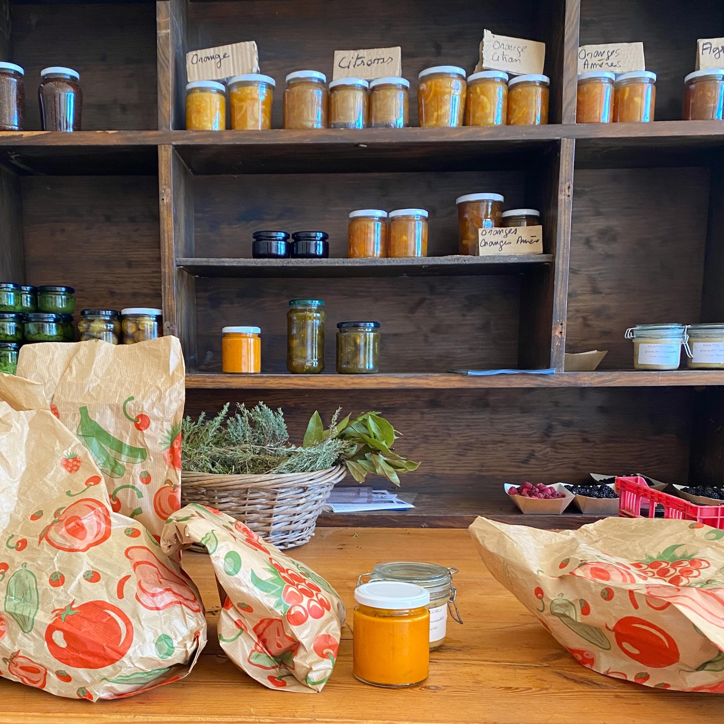 Inspired by the spaces we inhabit. ☀️

The distinct yellow glass of Solar draws from the sun-drenched landscapes of Menorca and the vibrant, simple beauty of local fresh jam. Objects shaped by a sense of place.

#solar #menorca #summer #ritual #luxur