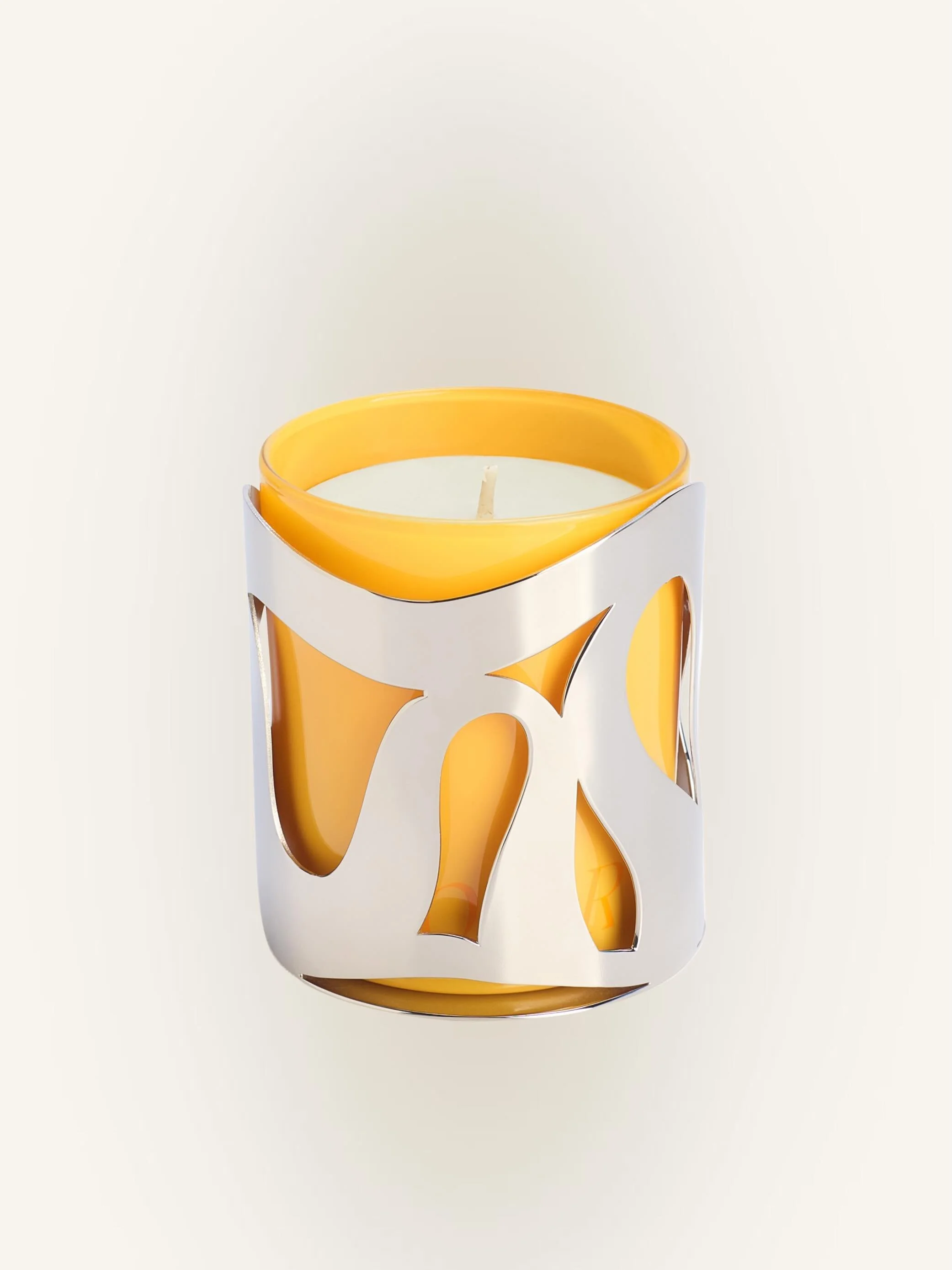 Light in motion. ✨
The Infinite Flow Holder, crafted and inspired by the endless rhythm of renewal. Its fluid form catches and reflects candlelight, transforming everyday moments into quiet rituals of presence, possibility, and intention.

#AmberSaka