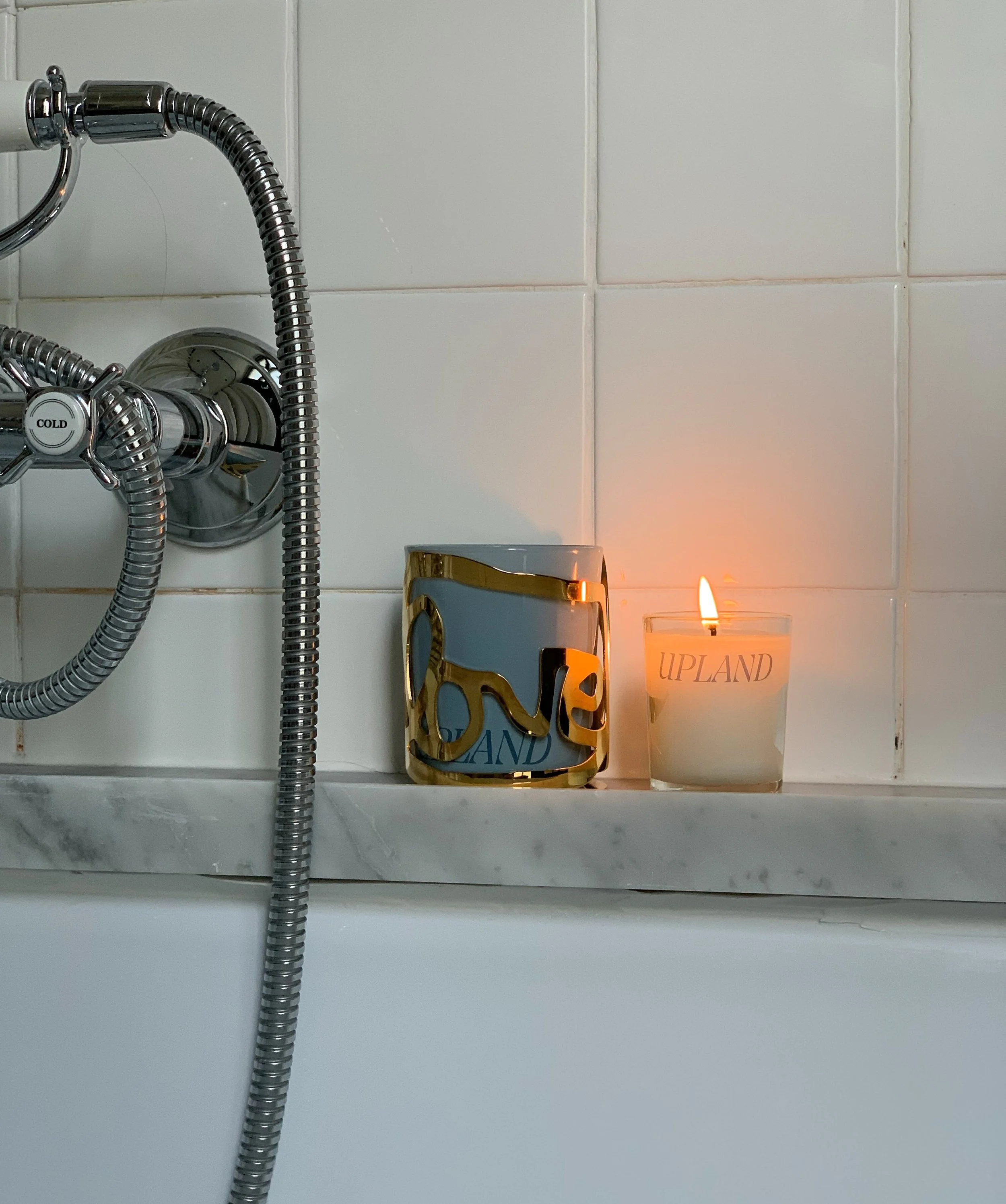 Light the room. Clear the mind.
Upland&mdash;an invitation to breathe deeper.
