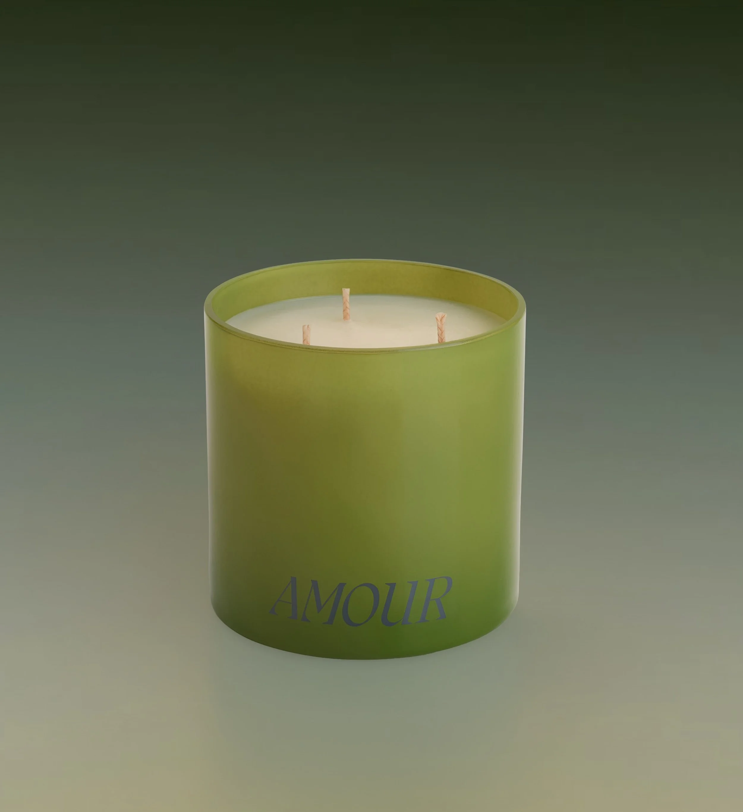 What if love had a frequency?

Amour moves between rose, leather, oud, sandalwood, and musk, creating an atmosphere that feels intimate, sensual, and deeply personal.

A scent to soften the room
and bring you closer to yourself.