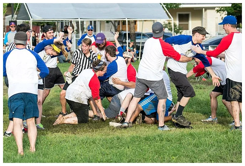 BENCHES CLEAR AND BOTH TEAM BRAWL ON THE PITCHERS MOUND.