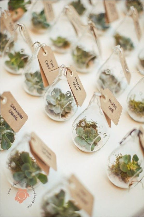 http://mavenbride.com/beach-glam-decor-details/