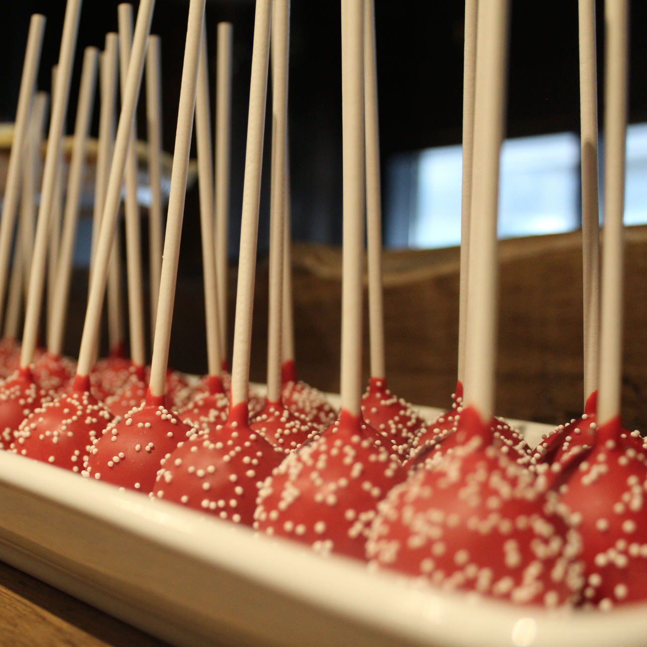 Red velvet cake pops!!! DELISH 