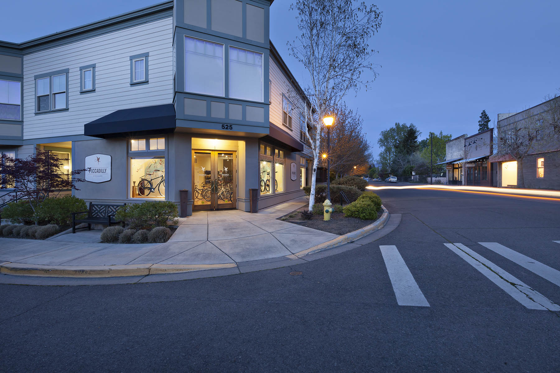 piccadilly cycles exterior 04.jpg