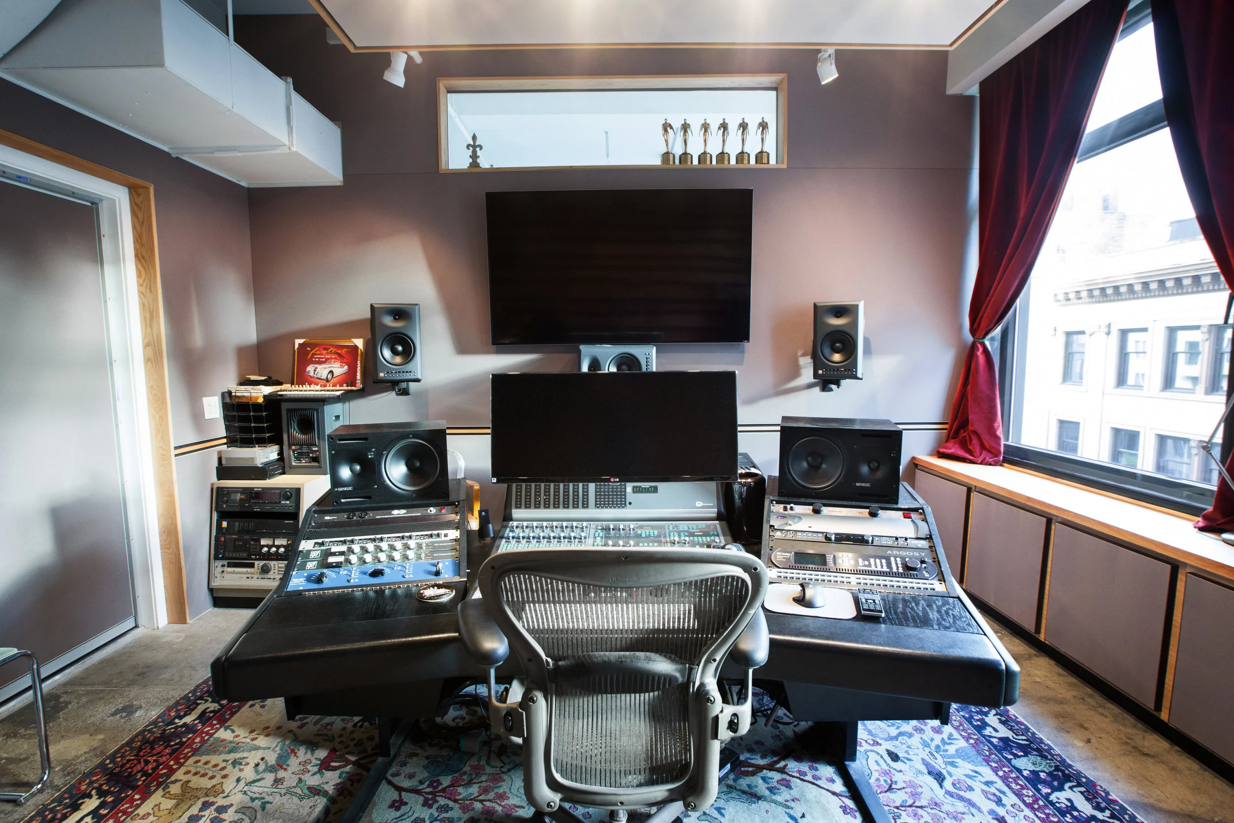 STUDIO G FRONT