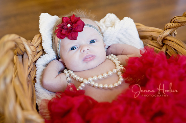 Love lips and those pearls!!