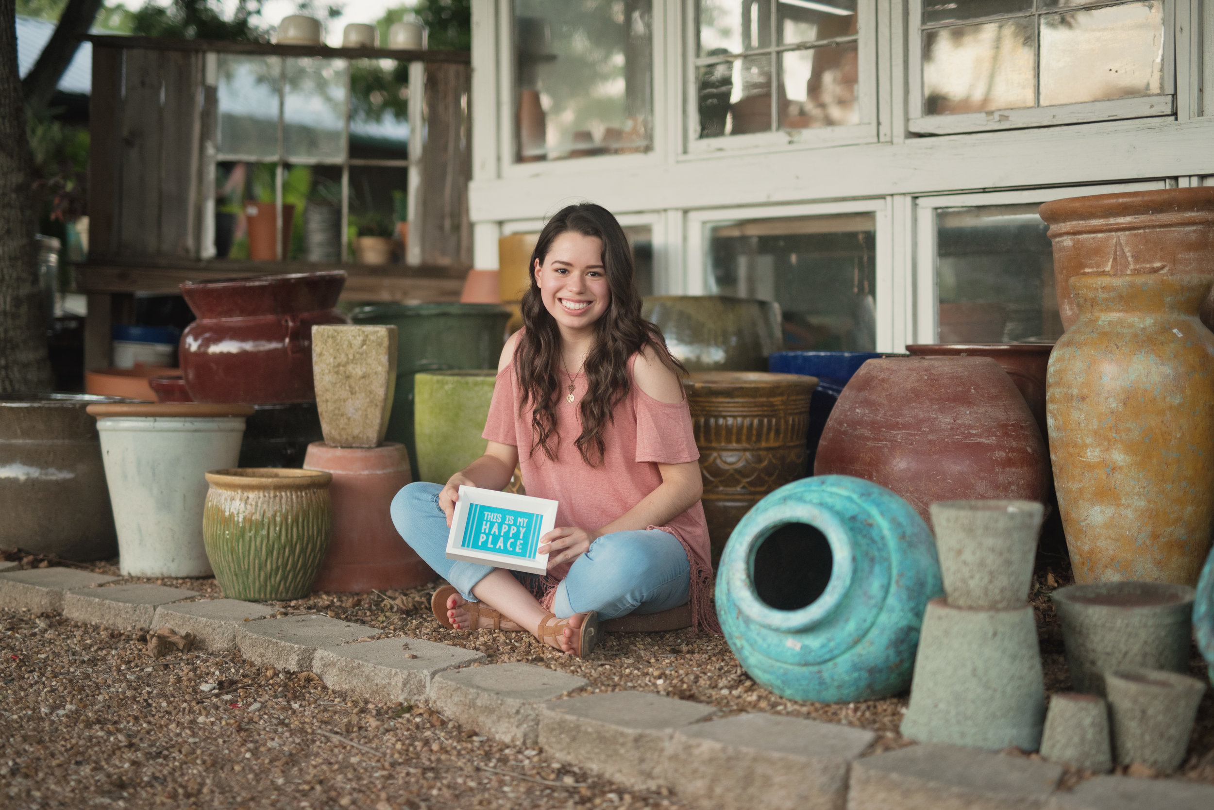 senior photos at DSG nursery El campo texas