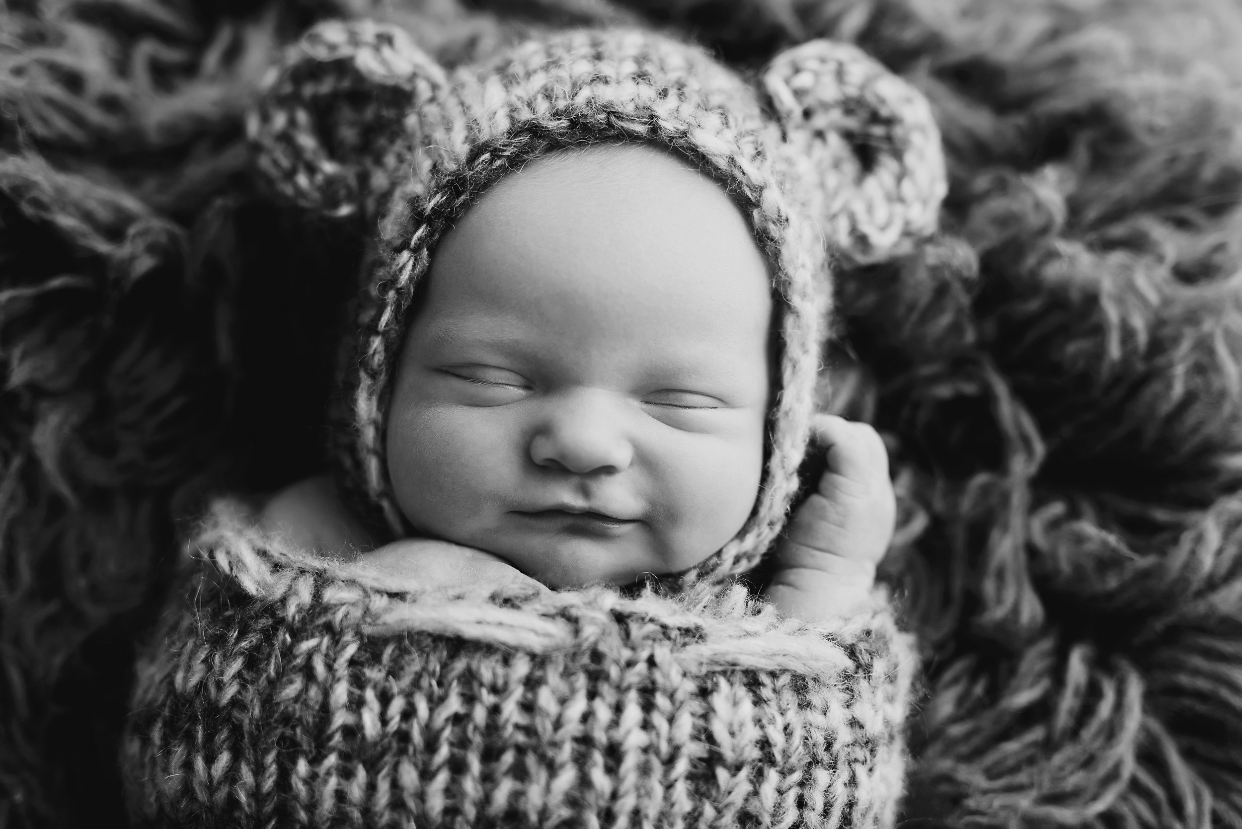 newborn photographer boy