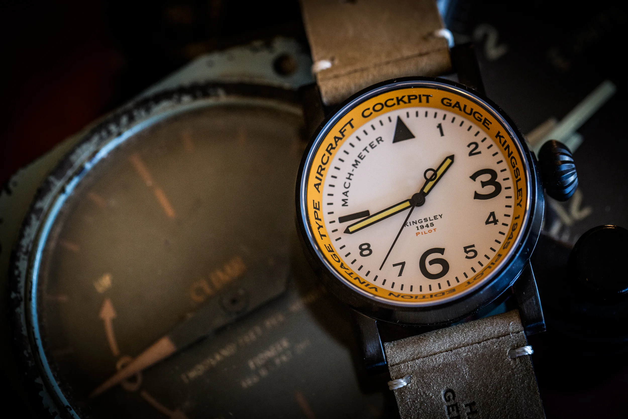 Type 2 - Black Widow: Black-steel White Mach Dial