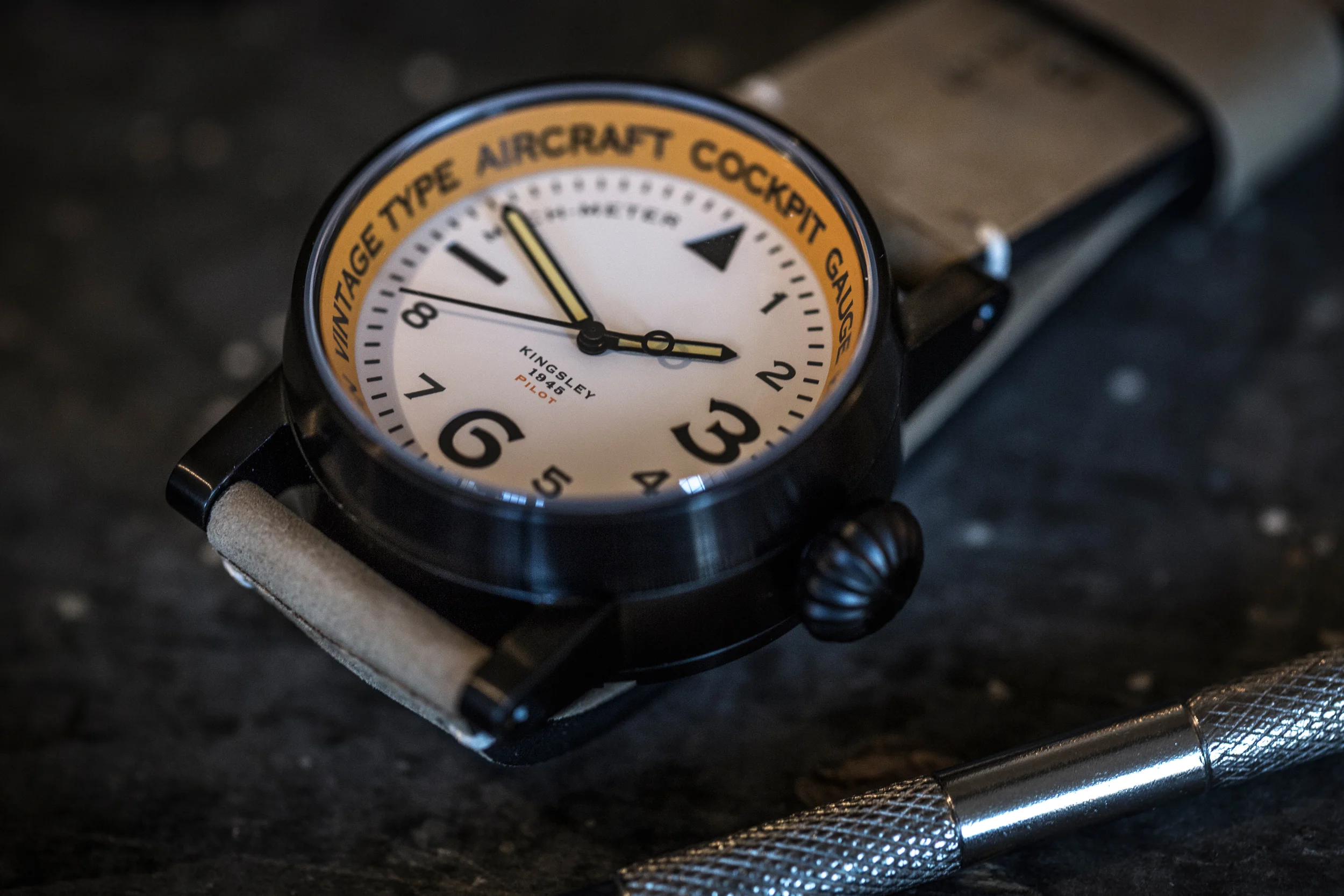 T2-Black-WhiteOrangeDial-C.jpg