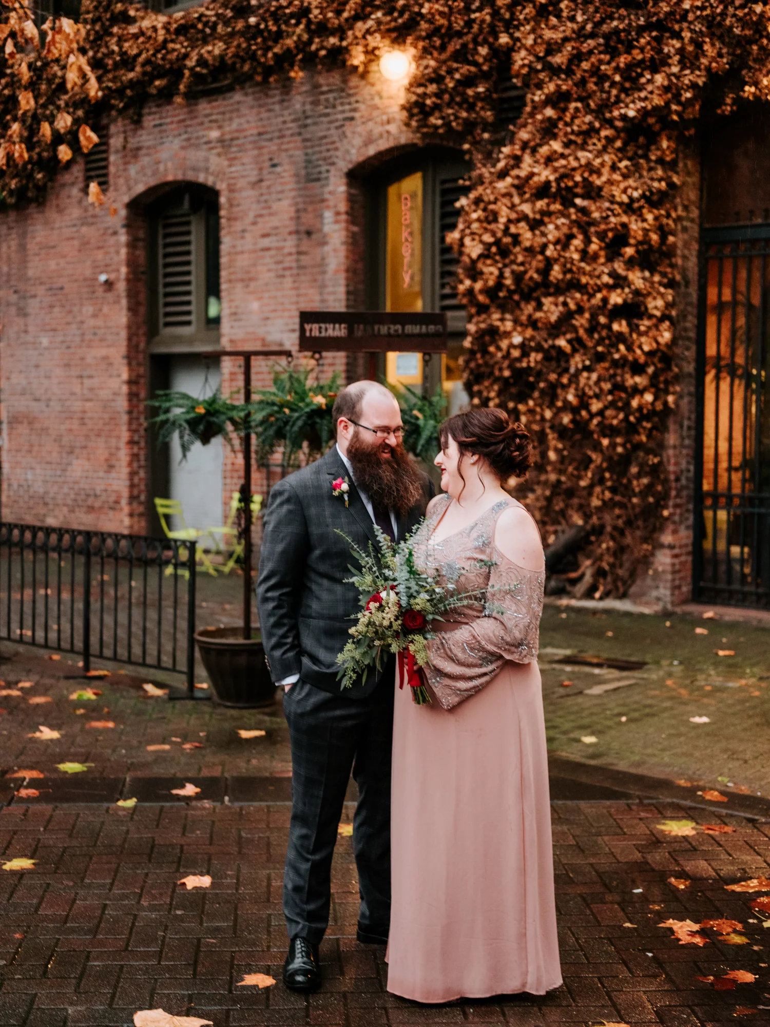 Seattle Wedding Photographers Stolen Glimpses 20.jpg