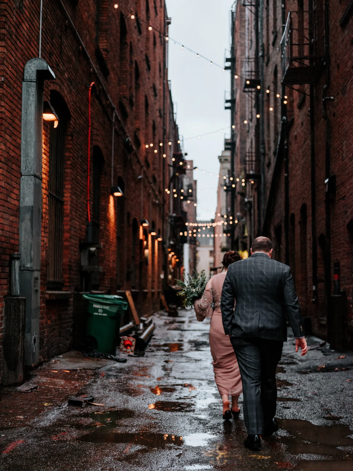 Seattle Wedding Photographers Stolen Glimpses 25.jpg