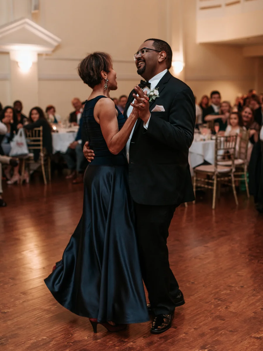 Stolen Glimpses Seattle Wedding Photographer 3.jpg