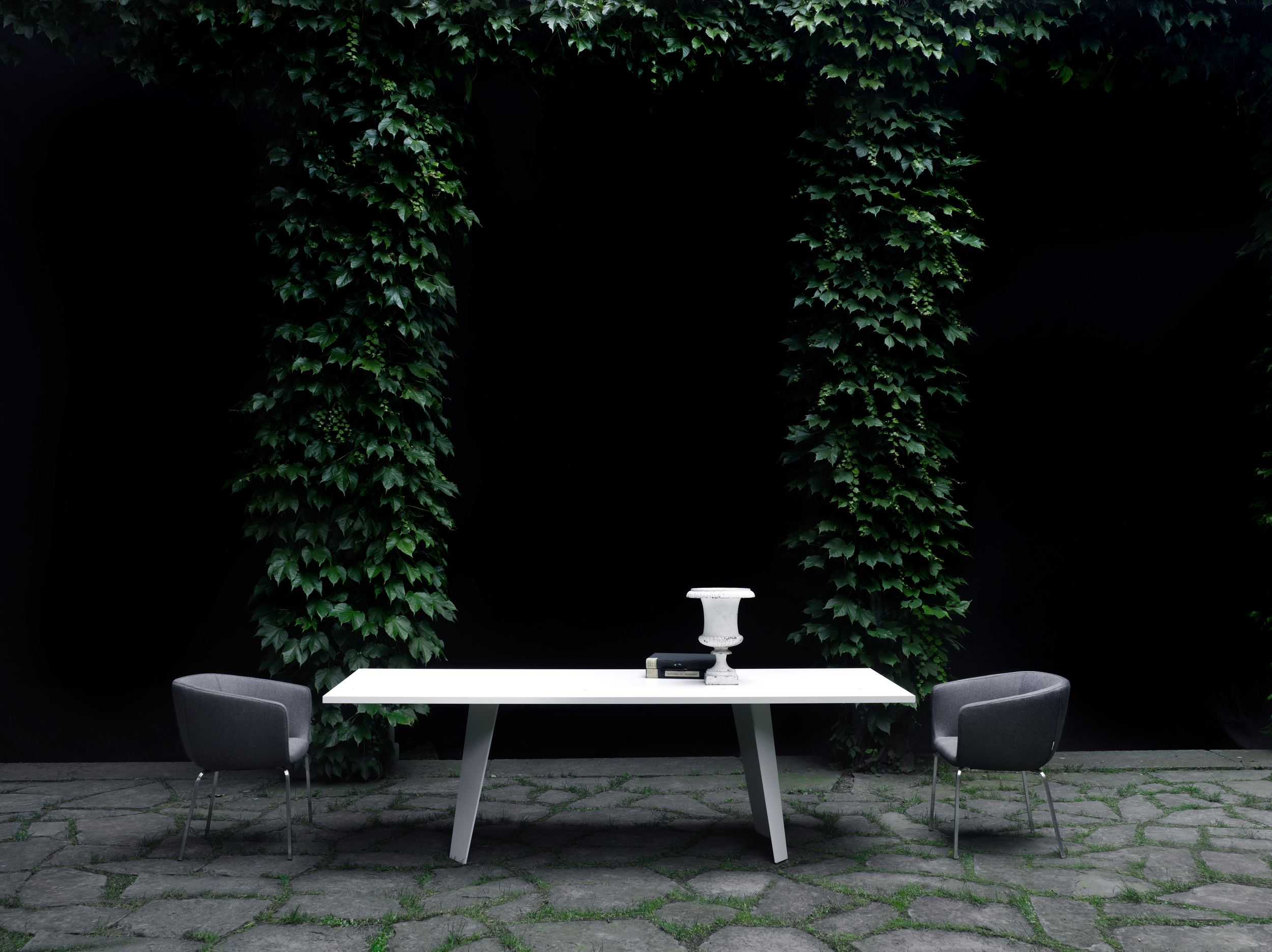 LivingDivani_WEDGE_Outdoor_Dining.jpg