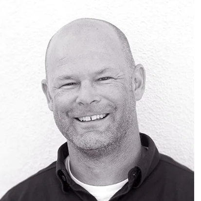 ALAN MCLEOD Alan McLeod Architects based in Santa Barbara, California, was founded in 2014 and established to execute and refine the design idea. Alan Mcleod, a native of New Zealand, received his Bachelor of Architecture at the University of Auckland, and has taught at Syracuse University. The studio is comprised of a variety of commissions that deliver private dwellings, interiors as well as develop a wide range of commercial and industrial briefs. With a background in coastal development, the firm seeks to discover the appropriate architecture of place in every project through the study of environment, views and cultural consciousness. http://www.alanmcleodarchitect.com/ 