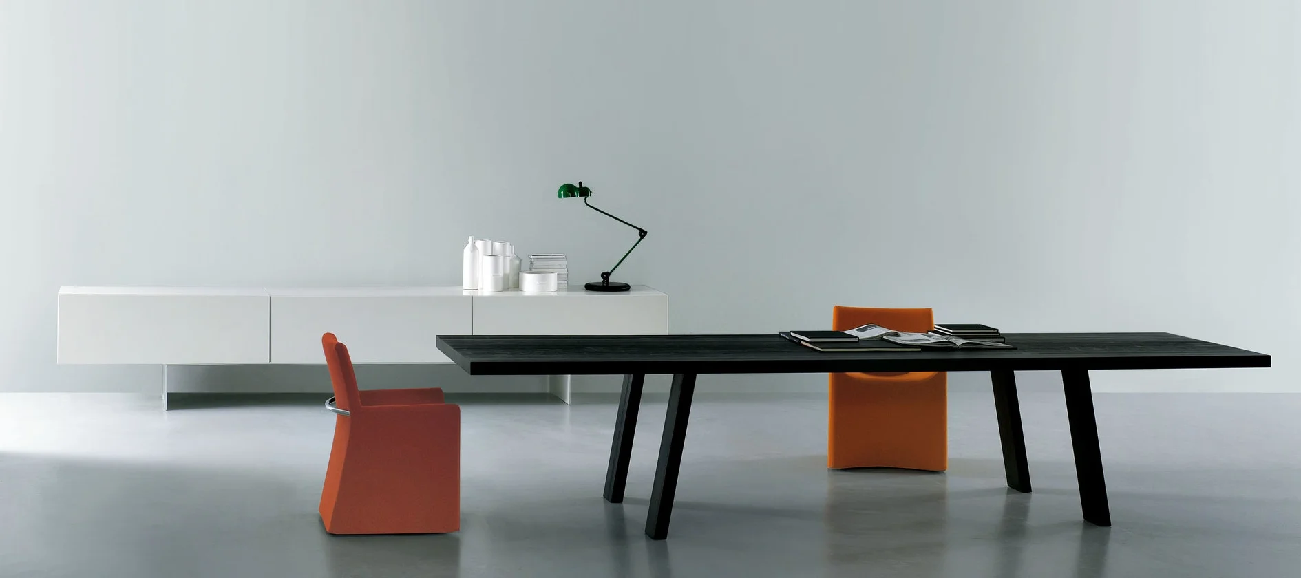 PORRO_MINIMO_Furniture_Table.jpg