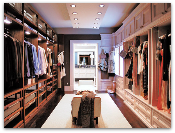Carrie's closet in Sex and the City 2, image via Marks & Frantz
