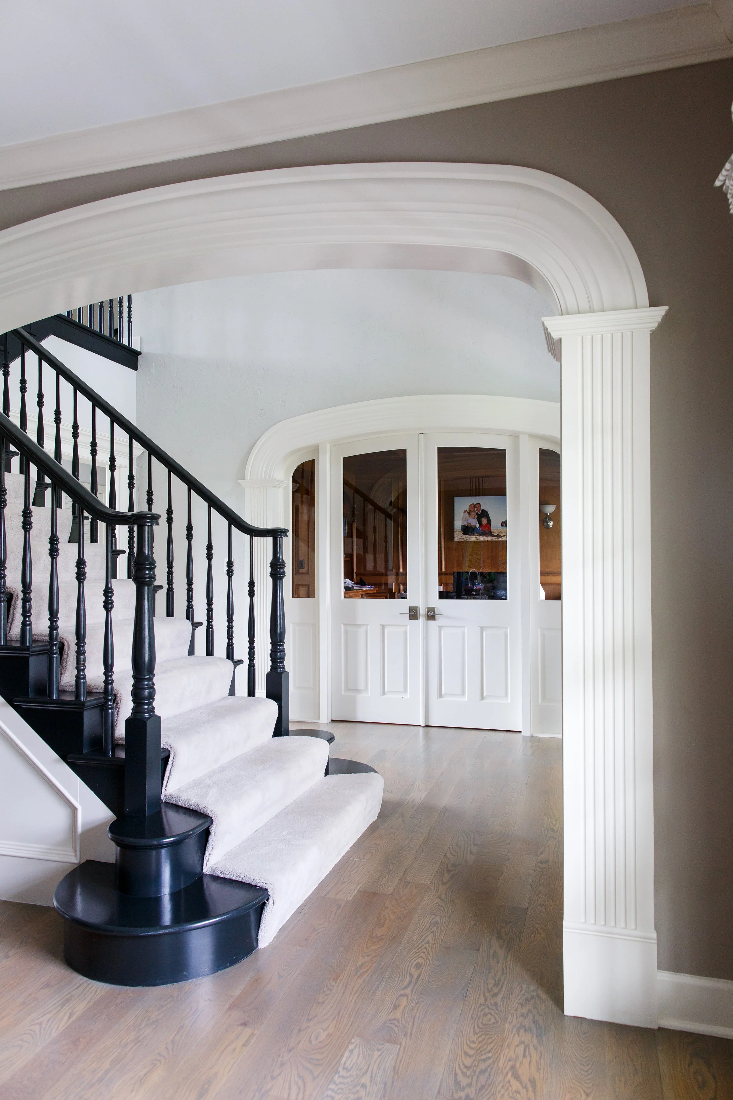 16_R_BRO-TRI_WIL_FOY_ARC_WOOD_WHITE_2.jpg