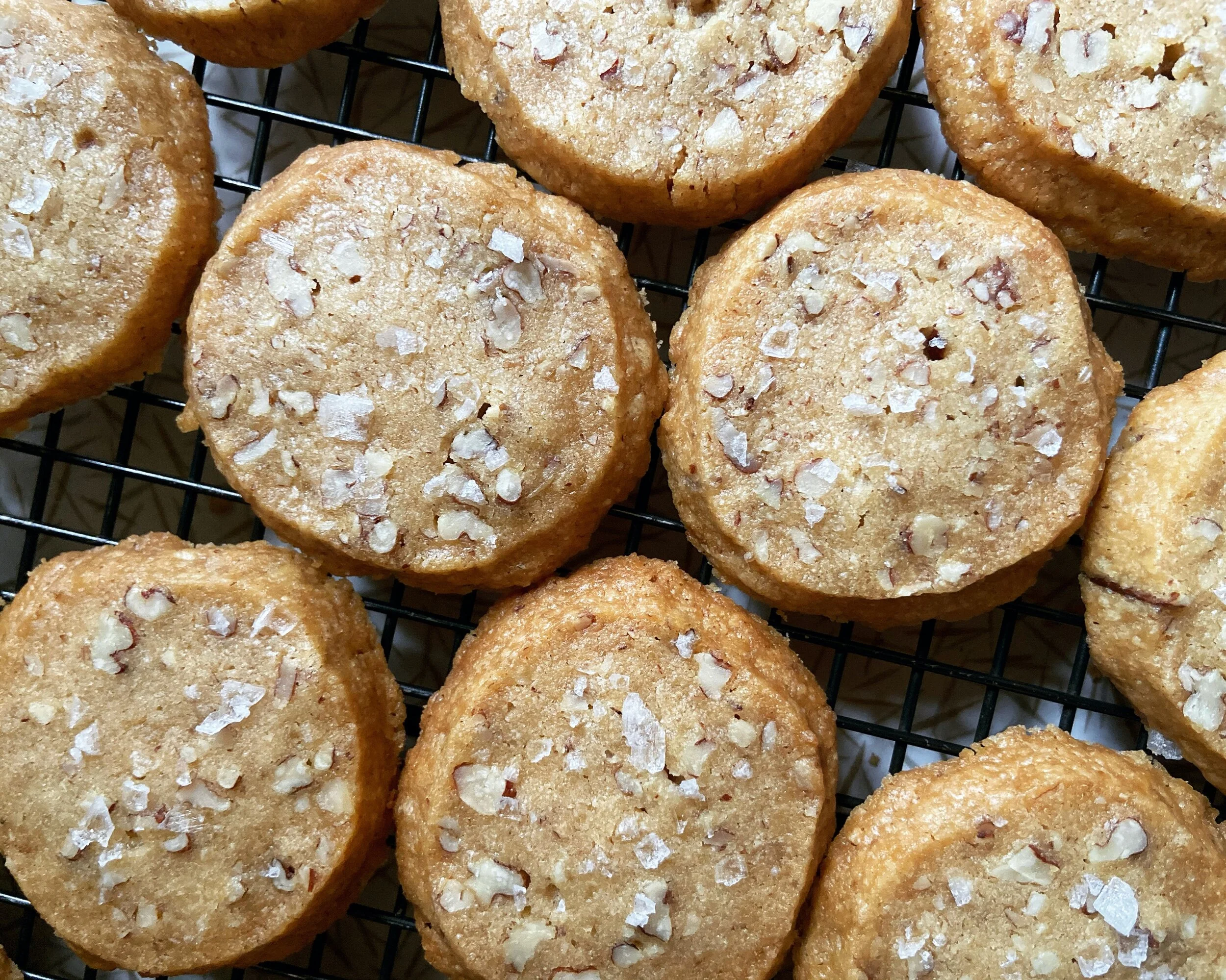 Toasted Pecan-Caramel Shortbread Cookies