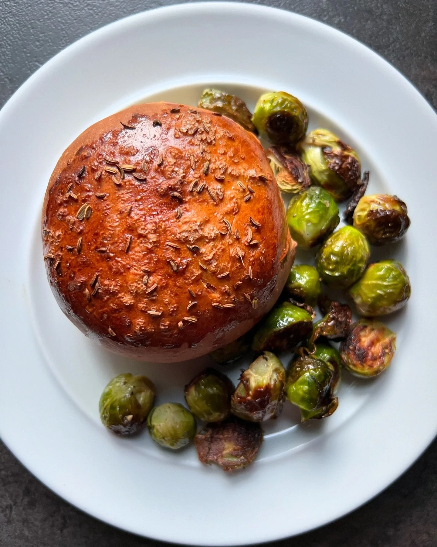 Dave&rsquo;s been wanting to make @huntgathercook&rsquo;s bierocks recipe for ages and tonight it finally happened. He used our homegrown beef and homemade kraut in the filling, making them extra special. A labor of love from start to finish. ✨ 

#Ar