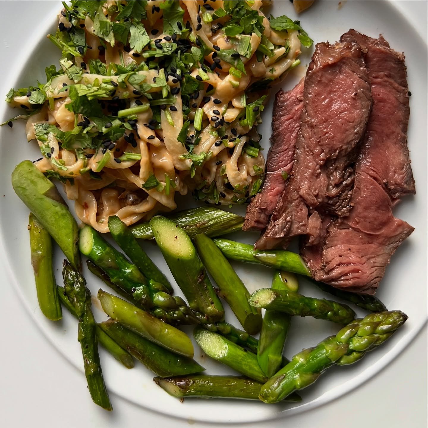 Dinner tonight: our beef, homegrown asparagus, and spicy sesame noodles—the first recipe I’ve tried from Rachel Simons’ beautiful new cookbook, Sesame. Ten outta ten, no notes. #ArdenCows #spargelzeit #HudsonValley #HomesteadLife