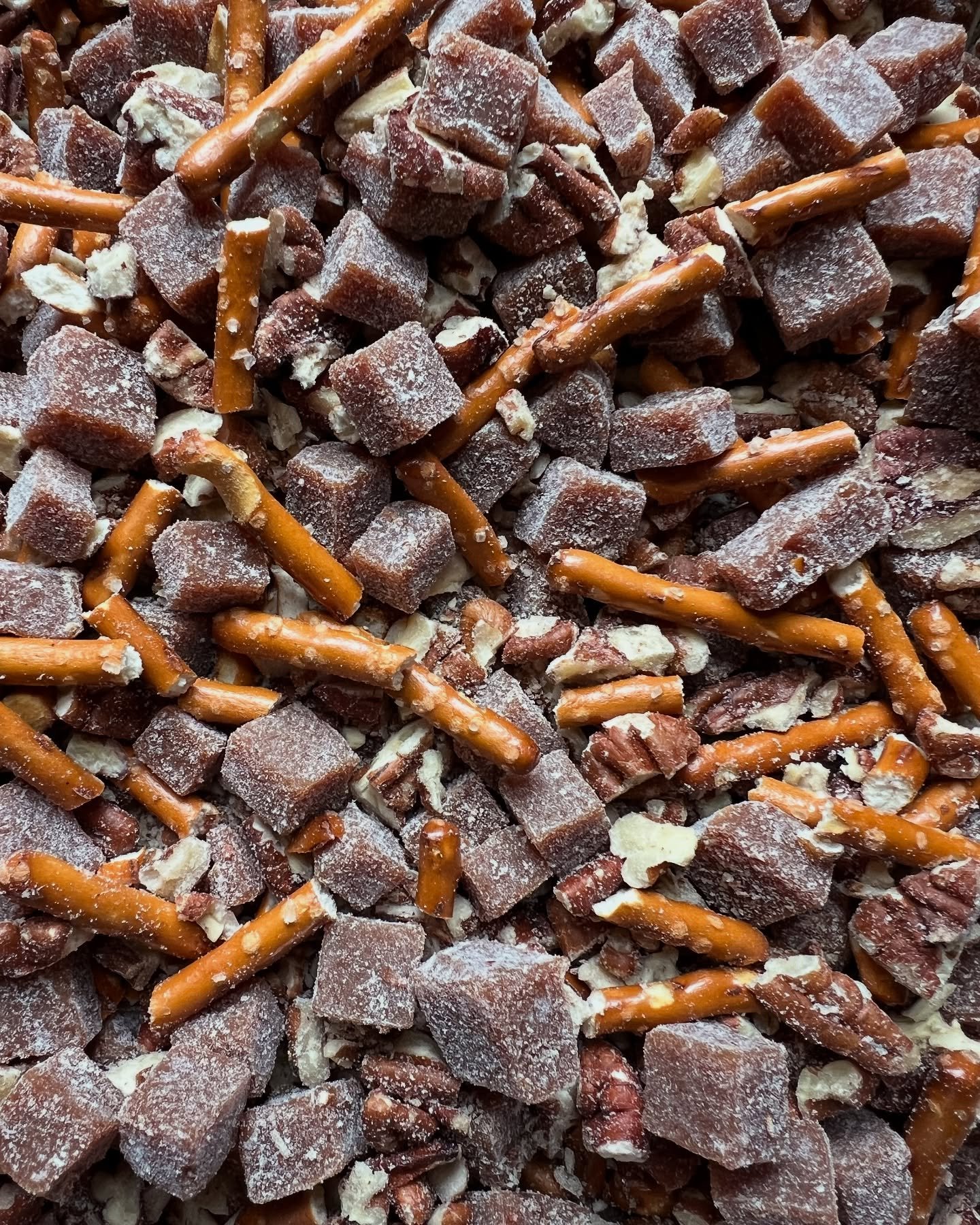Prepping the mix-ins for one of this weekend’s treats: chunks of #CaraSelCaramel, toasted pecans, and pretzels. These’ll be folded into brown butter blondies for the Albany Tulip Festival—come grab one while they last. 🤗 #caramel #