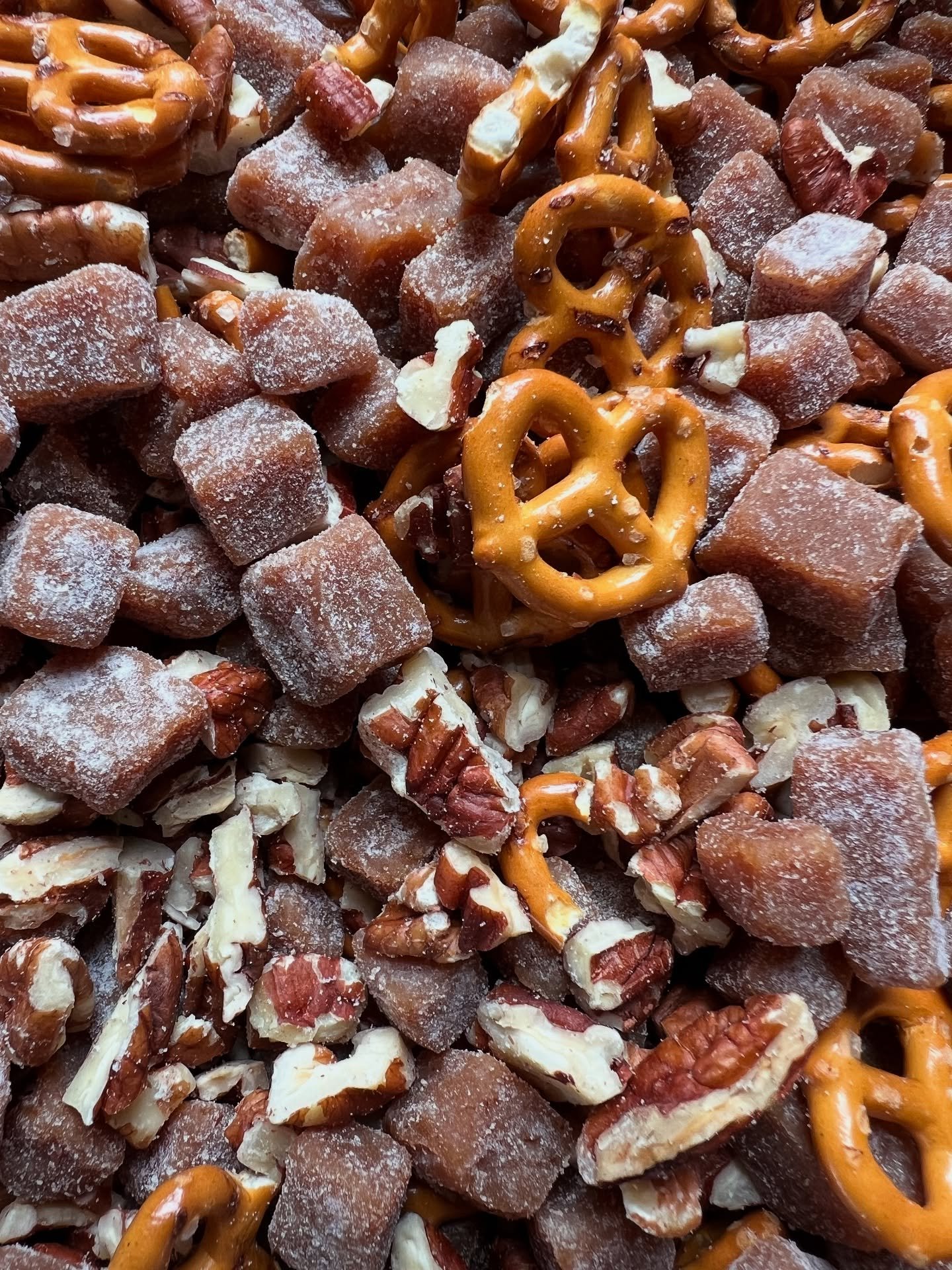BLONDIE PREP IN PROGRESS. 🤗 This tangle of pecans, pretzels & chunks of #CaraSelCaramel gets tucked into a brown butter batter and baked into something magical—sweet! salty! toasty! chewy! I’ll have them at @winterthurmuse this weeke