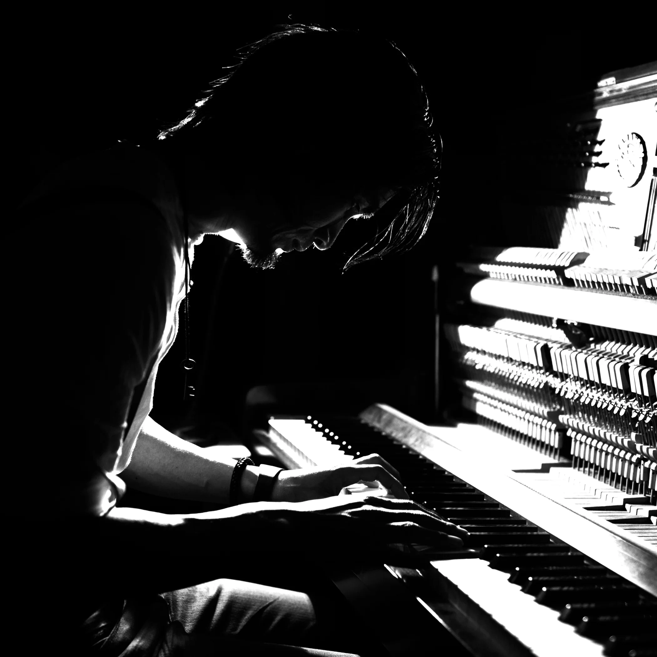 e piano bw.jpg