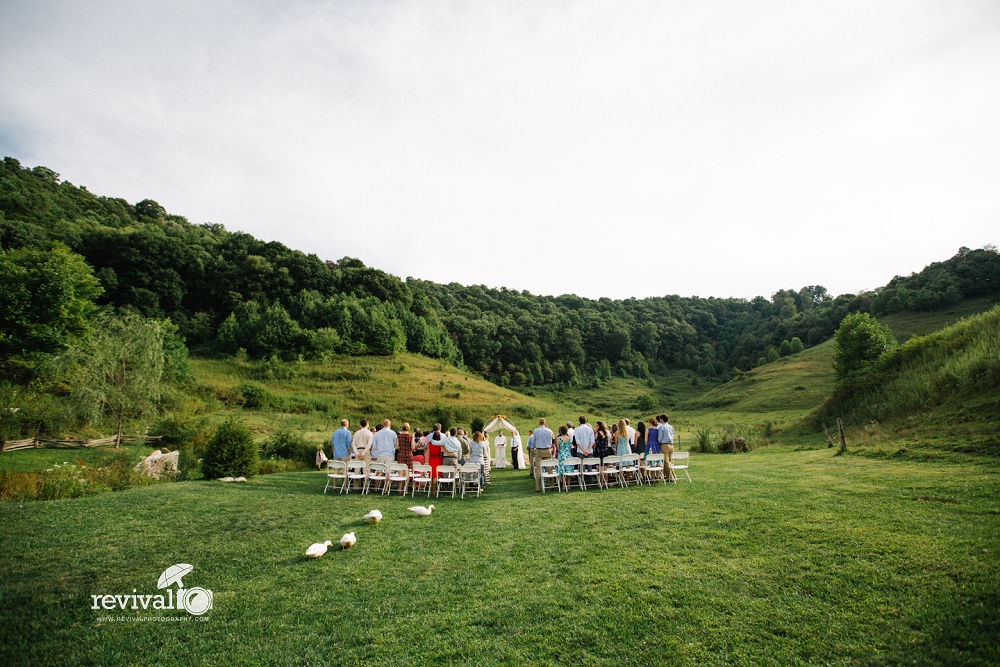 Photos by Revival Photography Weddings at White Fence Farm Tennessee Weddings Revival Photography www.revivalphotography.com 