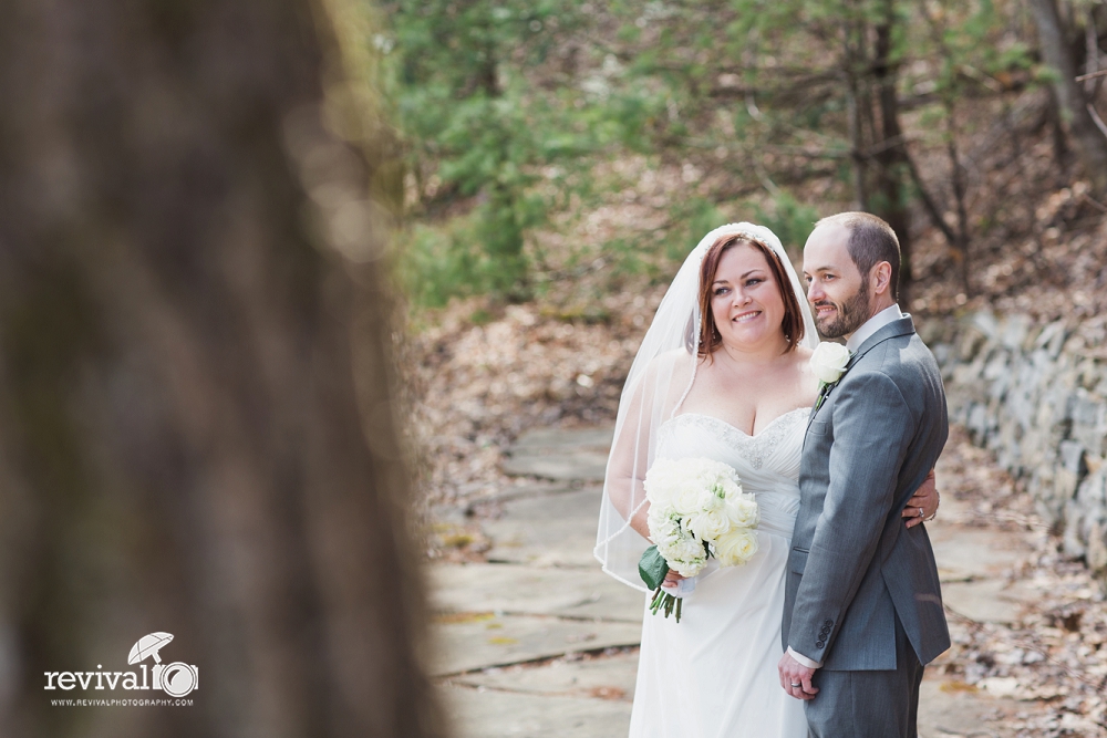 An intimate farm wedding at The Mast Farm Inn NC Mountains Valle Crucis by Revival Photography www.revivalphotography.com