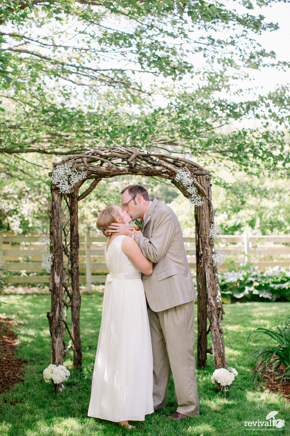 An Intimate Mast Farm Inn Wedding by Revival Photography www.revivalphotography.com